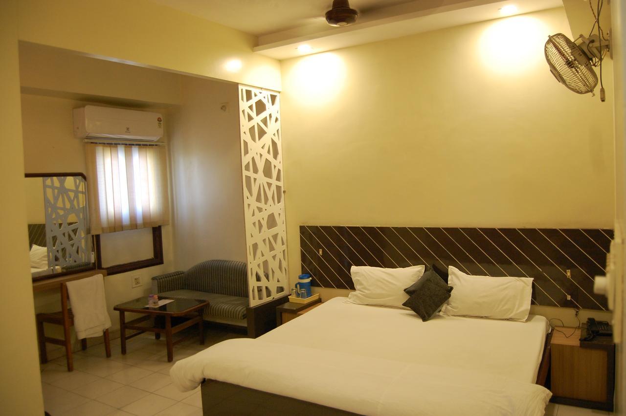 Hotel New Sunder Indore Zewnętrze zdjęcie
